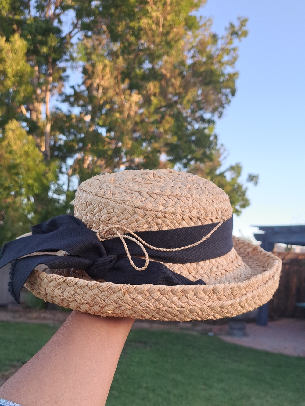 EUC Helen Kaminski Classic 5 Raffia Sun Hat Black Ribbon OS